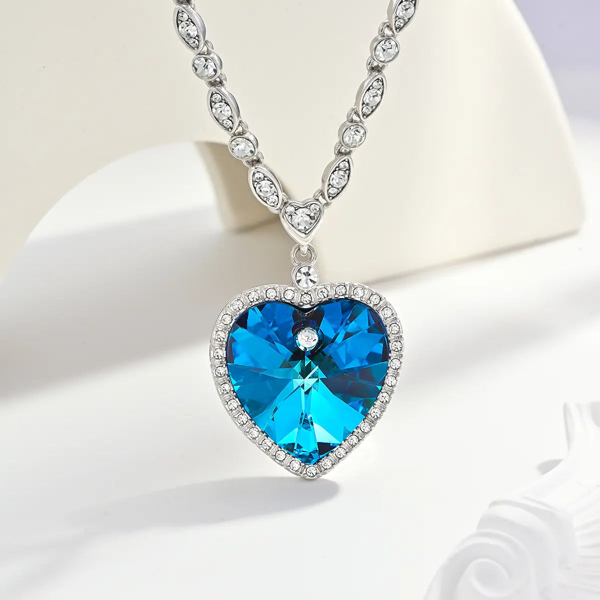 Heart of the Ocean replica