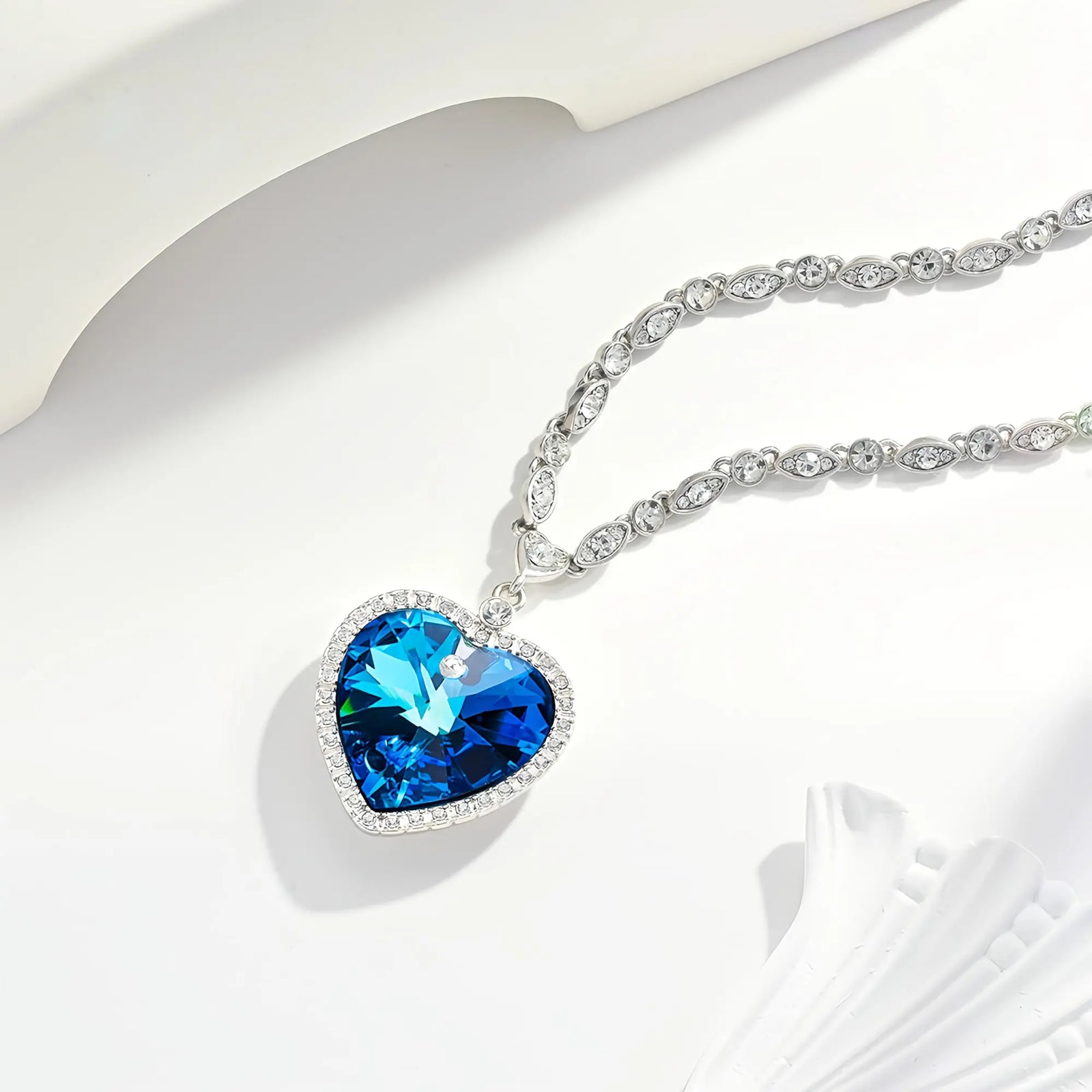 Heart of the Ocean replica