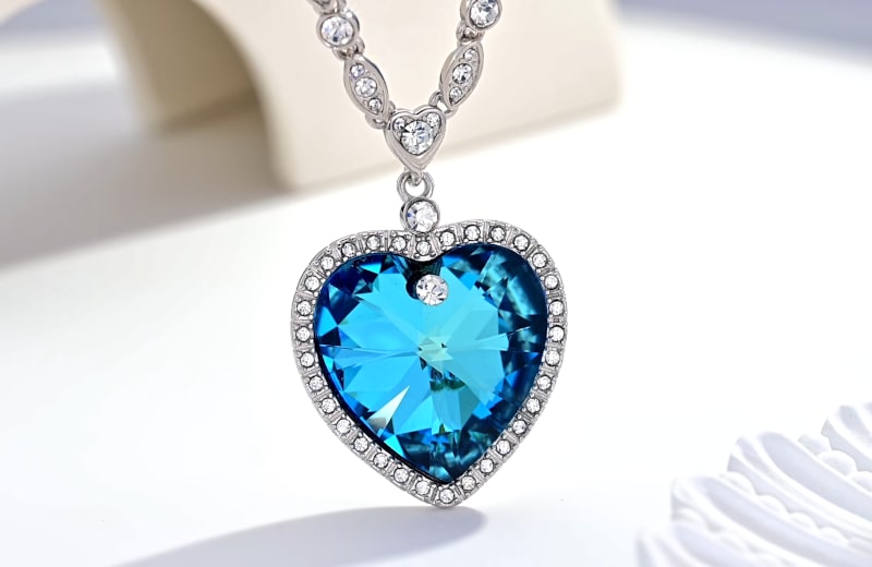 Was there a real blue diamond necklace on the titanic Clearance