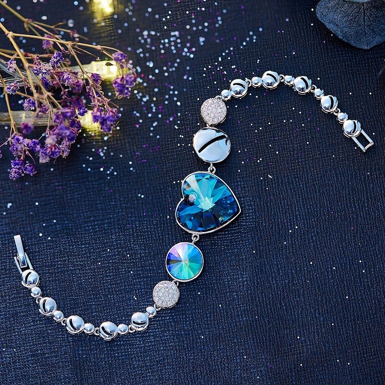 Heart of the Ocean charm bracelet